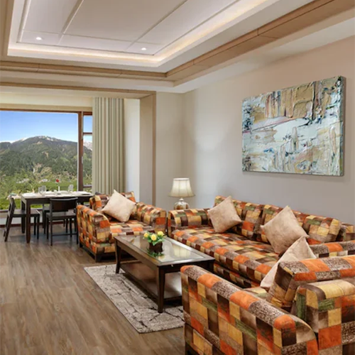 Best Hotel in Manali – Reserve Luxury Hotel Stay 5-star Manali hotel exterior at dusk – Best hotel near Mall Road