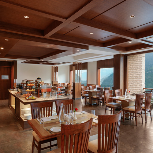 Best Hotel in Manali – Family Room Booking Family-Friendly hotel in Manali with spacious valley view rooms – Best hotel in Manali for family