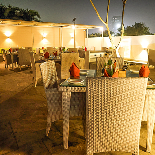 Restaurant in Pune – Orchid Hotel Dining Experience Restaurant at The Orchid Hotel Pune – Best Restaurants in Pune for Dinner and Family Dining
