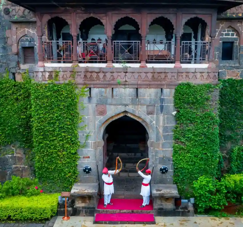 Book Your Regal Stay at Fort JadhavGadh Pune – A Heritage Retreat! Fort JadhavGadh Pune – A 300-Year-Old Maratha Fortress Resort