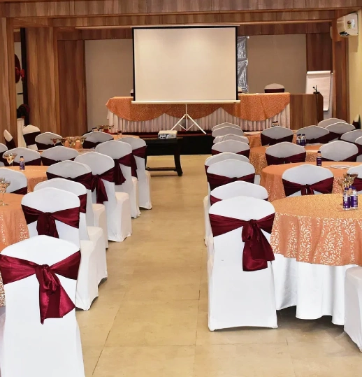Celebrate in Style – Modern Banquet Hall in Manali Elegant Event Banquet Setup at Hotel in Manali