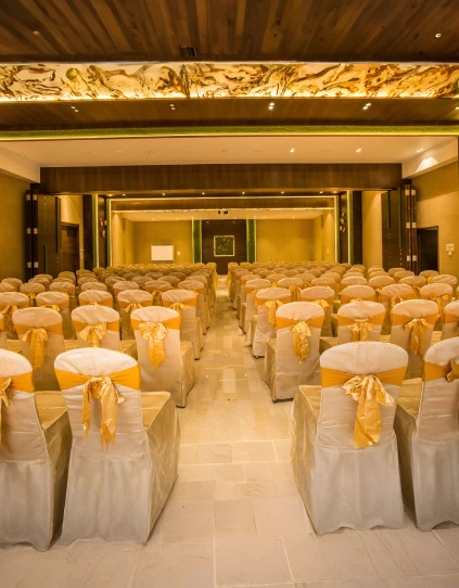 Evening Rooftop Events in Panchgani – Reserve Banquet with Lighting Decor Rooftop Banquet with Lighting Setup in Panchgani for Evening Events