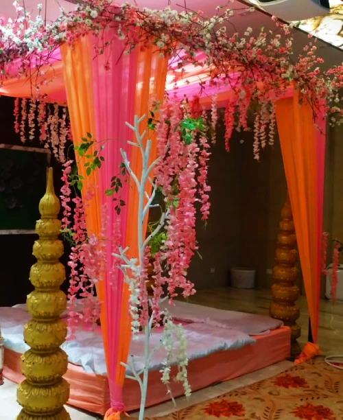 Venue for the Wedding with Poolside Ambience – Orchid Hotel Host your dream wedding at a rooftop venue with pool views at Orchid Hotel